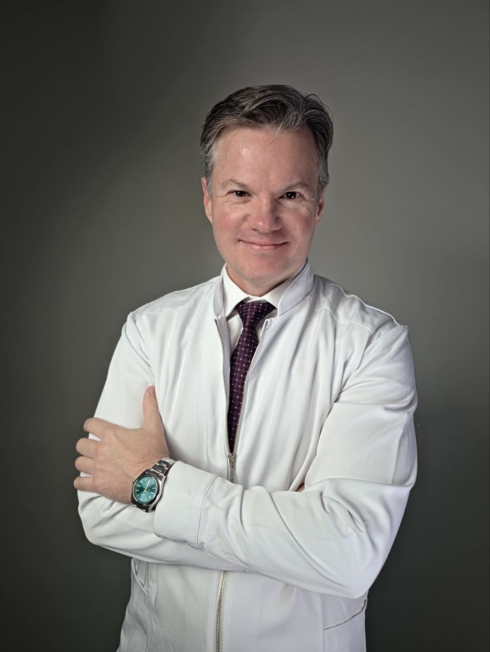 Dr. Alexandre Peruzzo, cirurgião plástico especialista em cirurgia minimamente invasiva